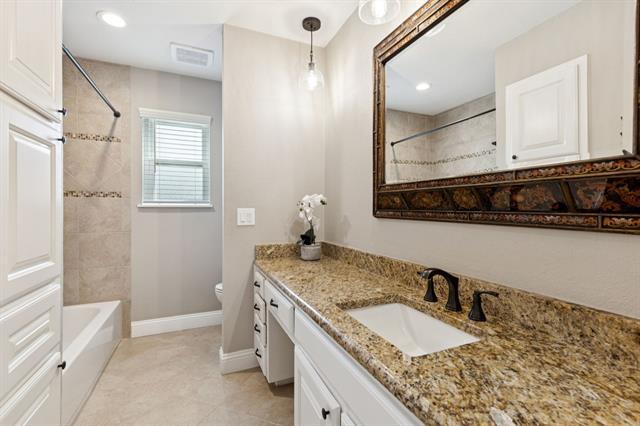 Building Photo - 1006 Spanish Trail