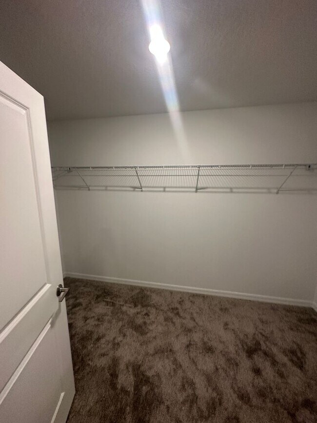 Building Photo - Brand New 4 bed inCypress Park - Haines City