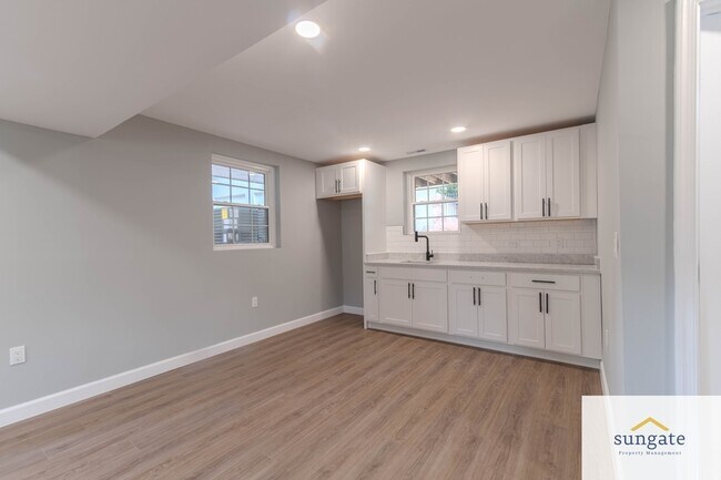 Building Photo - 11319 Harding Rd