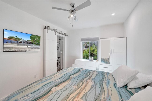 Building Photo - 3305 NE 16th Ct