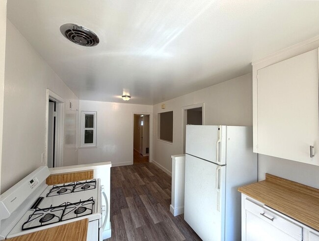 Building Photo - UPDATED LARGE 1500 sq/ft 3BR/2BA Cherry Chase Sunnyvale Home AVAILABLE NOW