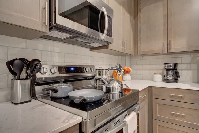 Building Photo - 110 W Beall St