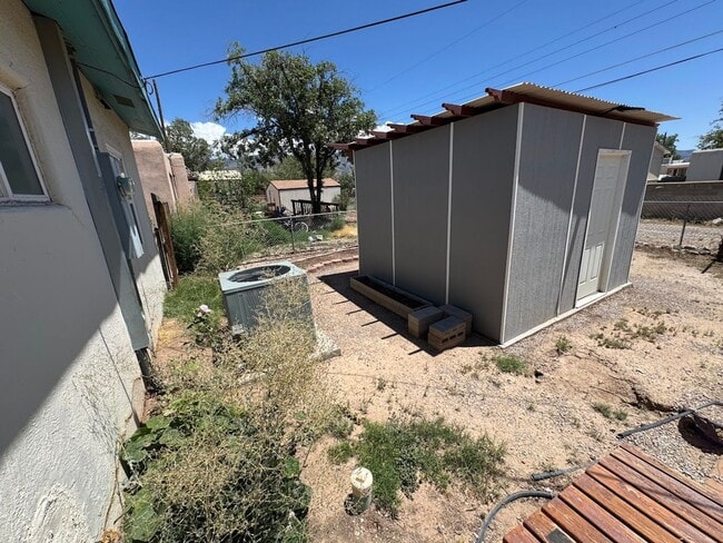 Building Photo - 1104 Indian Wells Rd