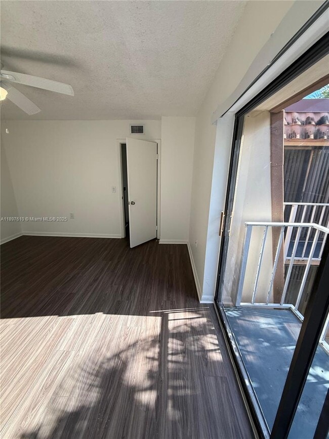 Building Photo - 738 Mill Valley Pl