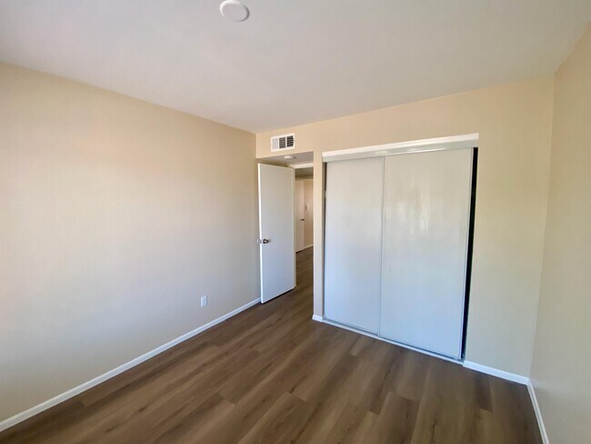 Building Photo - 3137 W Campo Bello Dr