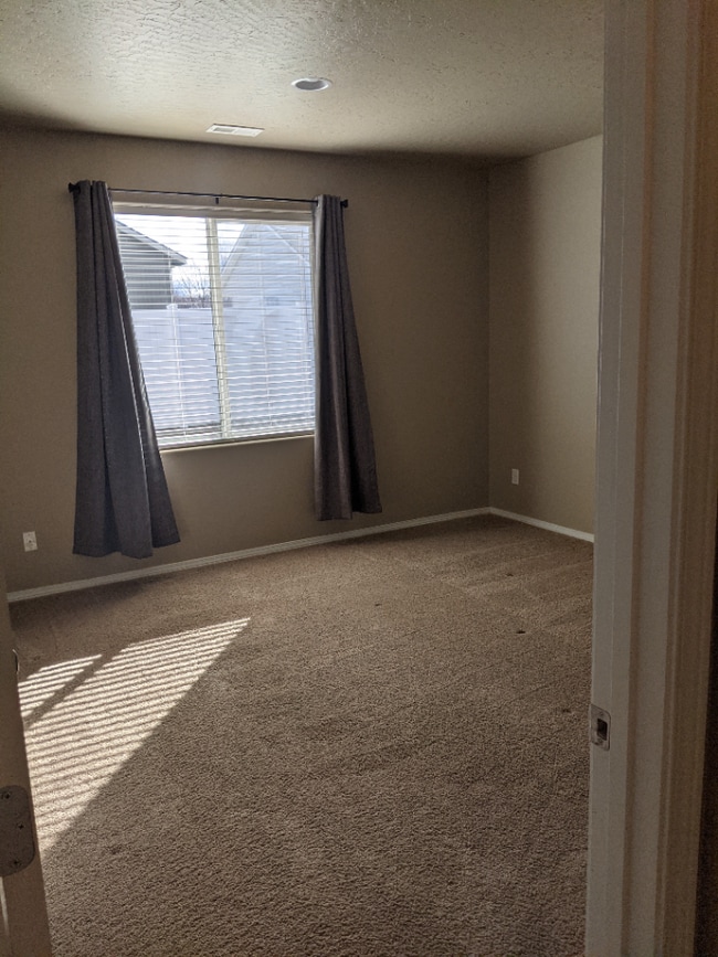 Building Photo - Beautiful 3 BR, 2 BTH in Rathdrum