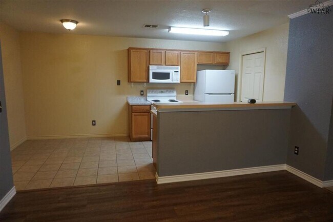 Building Photo - Red Bluff Terrace