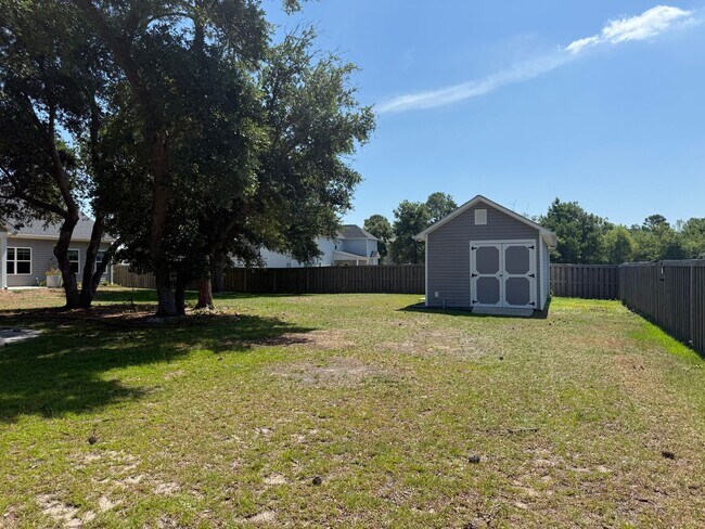 Building Photo - Beautiful unfurnished 5 Bedroom 3 Bath home in The Preserve at Tidewater Sneads Ferry