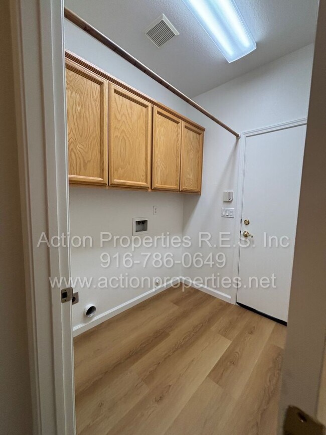Building Photo - Action Properties Offering Immaculate Highland Reserve 4 Bedroom 2 Bath, 1581 sqft, New Paint and...