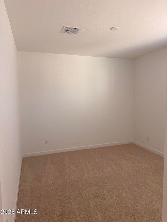 Building Photo - 7409 W Buckhorn Trail