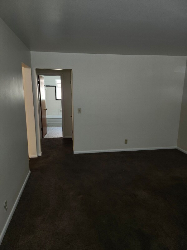 Building Photo - 6930 Silverton Ave