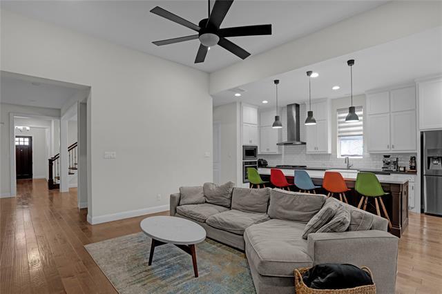 Building Photo - 1118 Maverick Dr