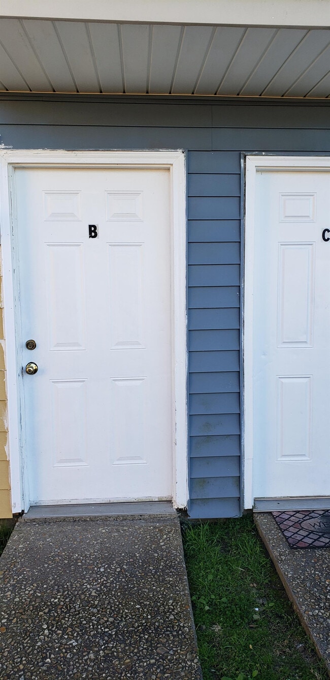 Building Photo - 104 Oak Ridge Ave