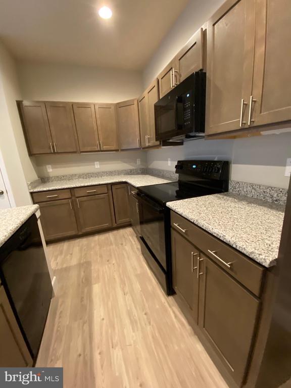 Building Photo - 6126 Sawgrass Ct