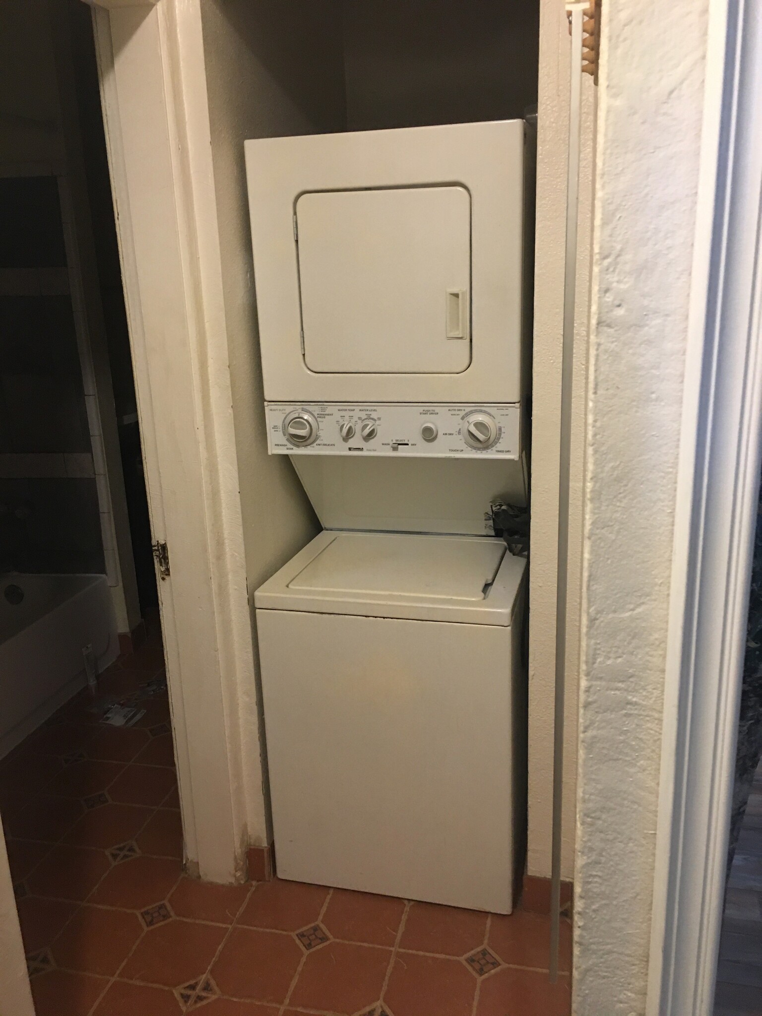 Stack Washer Dryer - 1409 N Fife St