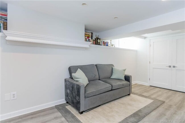 Building Photo - 303 Wakeman Rd