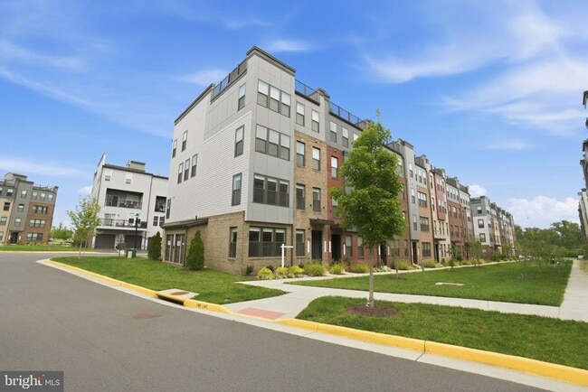 Building Photo - 44481 Wolfhound Sq