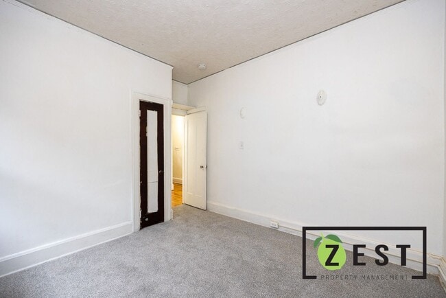 Building Photo - 4016 Hogarth St