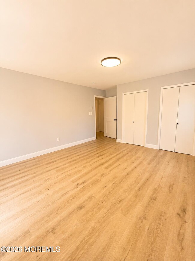 Building Photo - 105 Amberly Dr