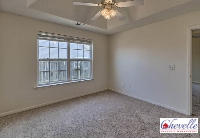 Building Photo - 307 Summit Townes Way