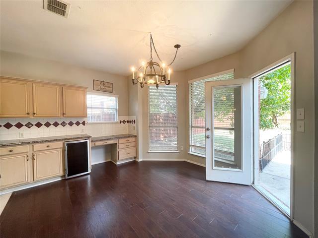 Building Photo - 4707 Sunflower Dr