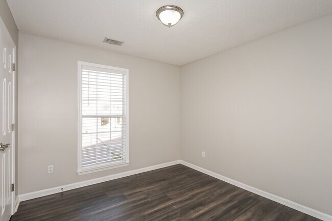 Building Photo - 6799 Showboat Ln