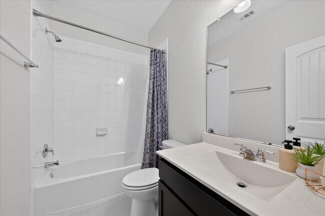Building Photo - 617 Cortona Ln