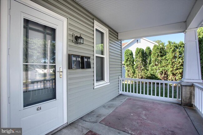 Primary Photo - 424 W Main St