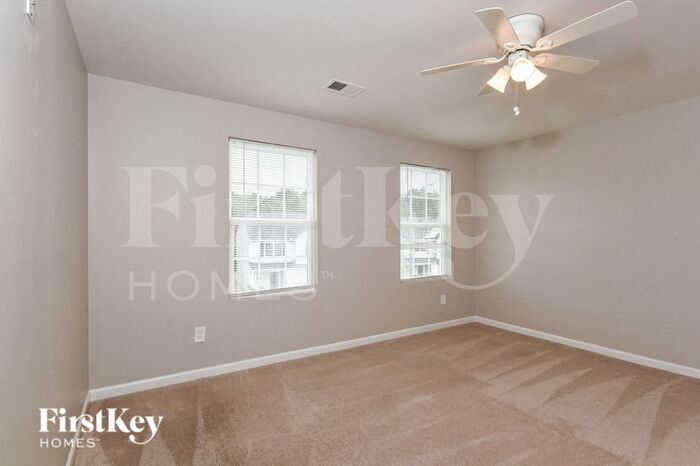 Building Photo - 224 Lantana Crossing