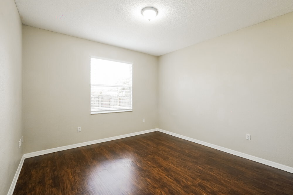 Building Photo - 6033 Live Oak Dr