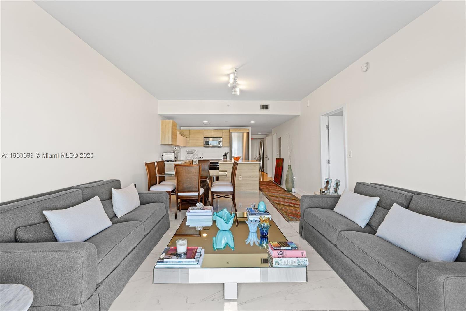 Building Photo - 16385 Biscayne Blvd