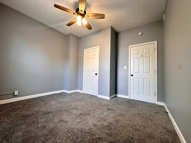 Building Photo - Step into charm, comfort, and convenience in the heart of Historic Farrington’s Grove!