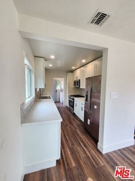 Building Photo - 6639 Chimineas Ave