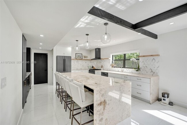 Building Photo - 9901 SW 79th Ave