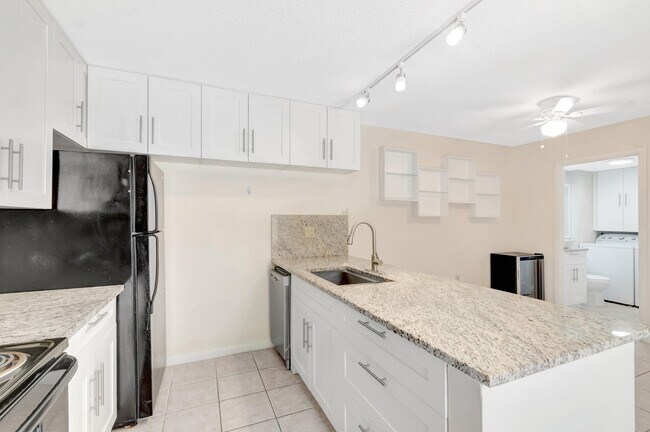 Building Photo - 579 Green Springs Pl