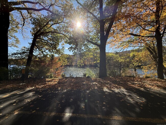 Building Photo - 11 Bogus Hill Rd