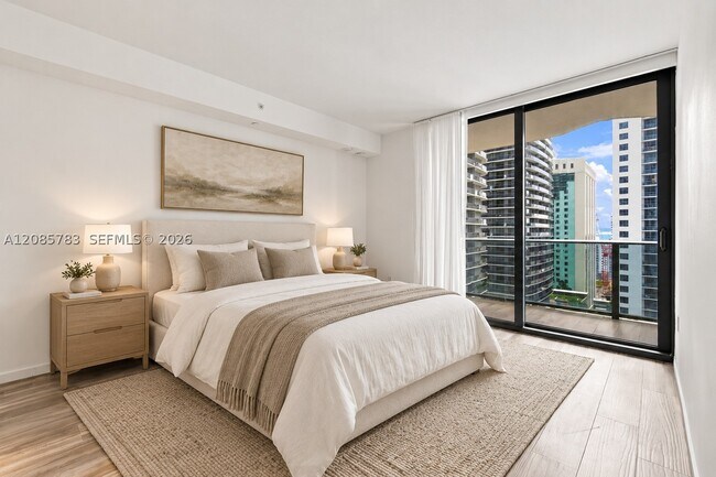 Building Photo - 801 S Miami Ave
