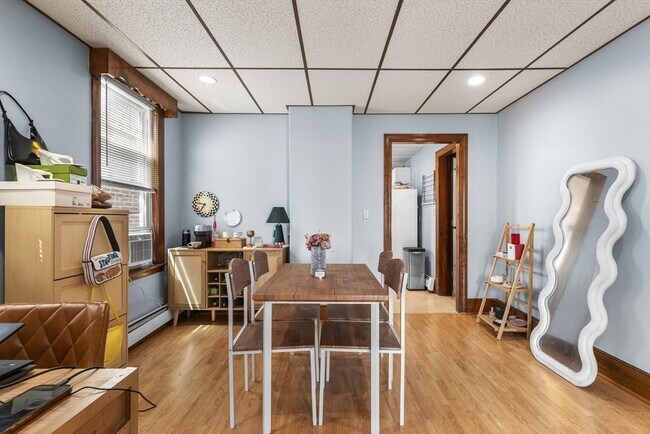 Building Photo - 83 P St