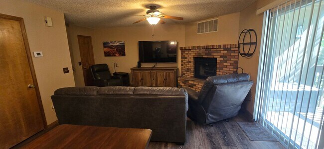 Building Photo - 2831 N Walnut Hills Dr