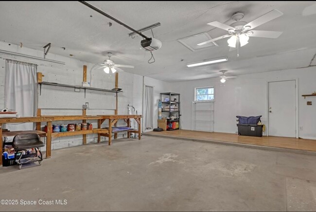 Building Photo - 1560 Salmon St