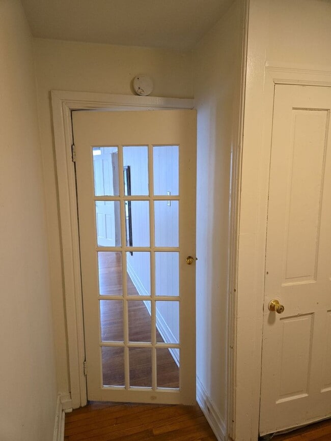 Building Photo - 115 S Potomac St