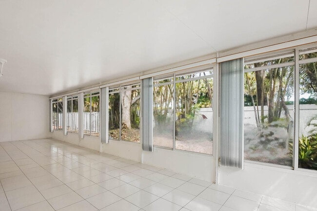 Building Photo - 13596 Weyburne Dr