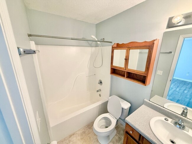 Building Photo - 228 Dalton Pl Wy