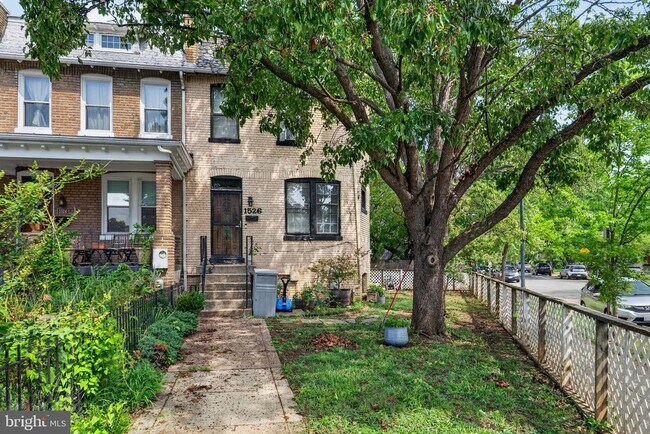 Building Photo - 1526 Potomac Ave SE