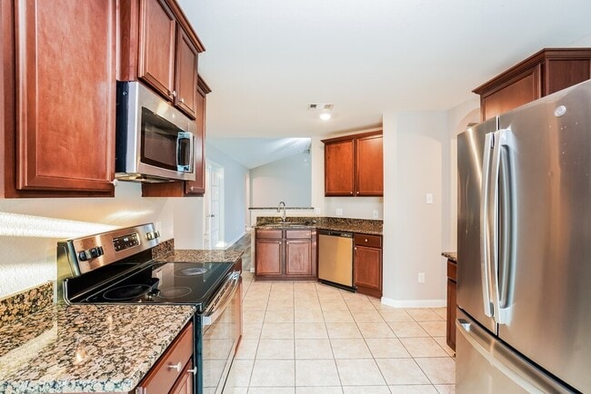 Building Photo - 27049 Leonardo Dr