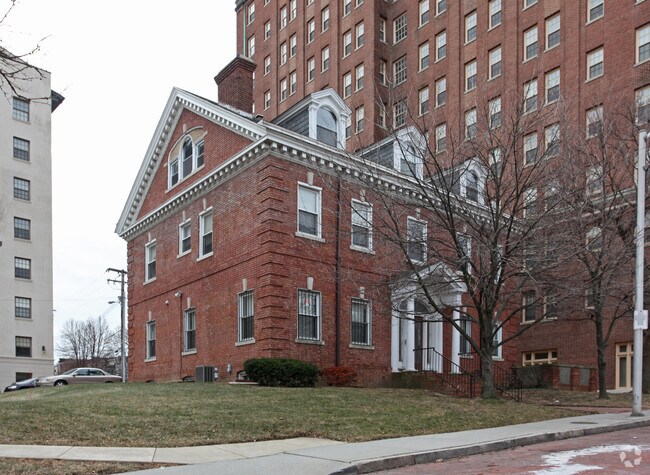 Primary Photo - The Mansion Apartments at Cloversdale