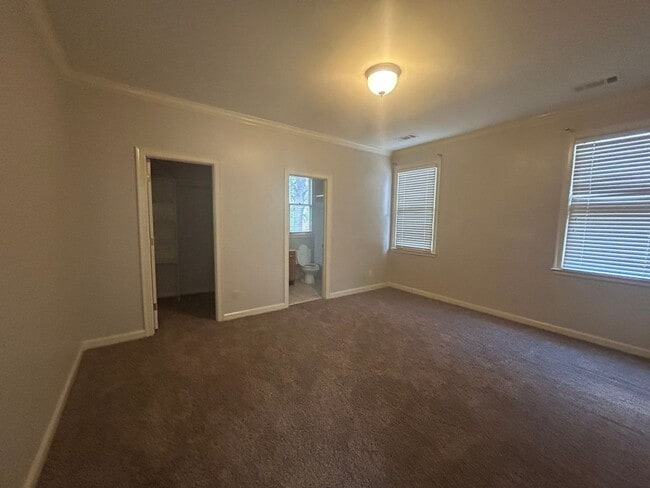 Building Photo - Great Location, close to Everything Harbor Town. Overlooks pond Beautiful view!  Pets allowed wit...