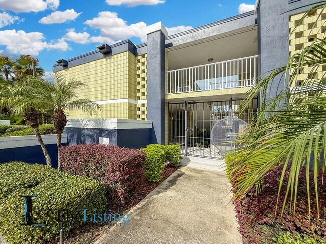 Primary Photo - 1301 S Howard Ave