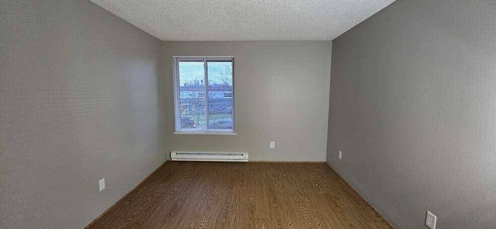 Building Photo - 9830 Southwest Lookout Terrace