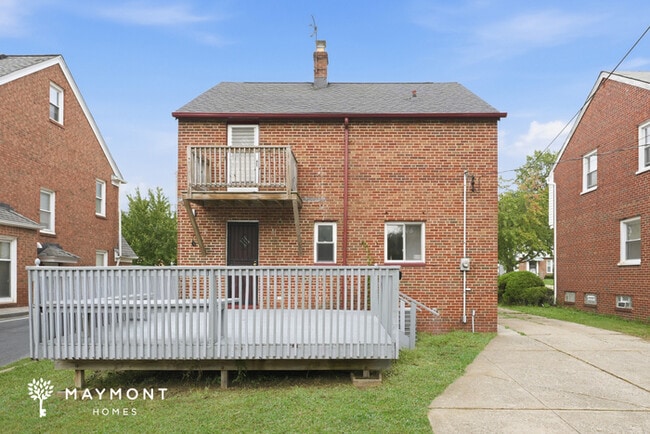 Building Photo - Charming 3-Bedroom Cleveland Home